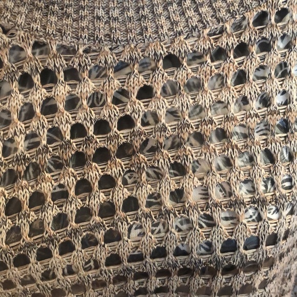 Two by Two  New York size XL tan/ beige open knit scoop neck 3/4 sleeve,back zip - Picture 4 of 14